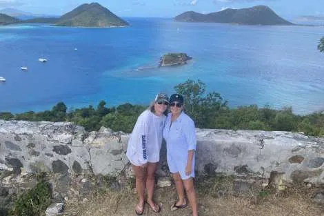 Review img # 1 of the yacht DOLPHIN DAZE