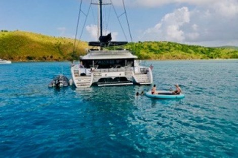 Review img # 12 of the yacht DRAGONFLY