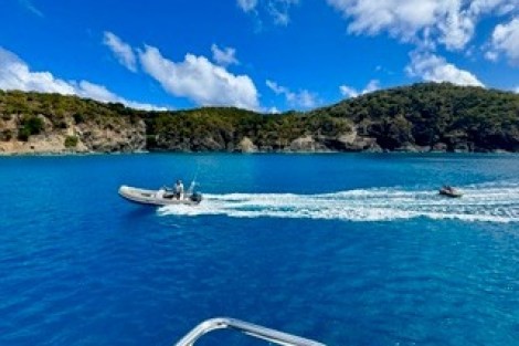 Review img # 8 of the yacht DRAGONFLY