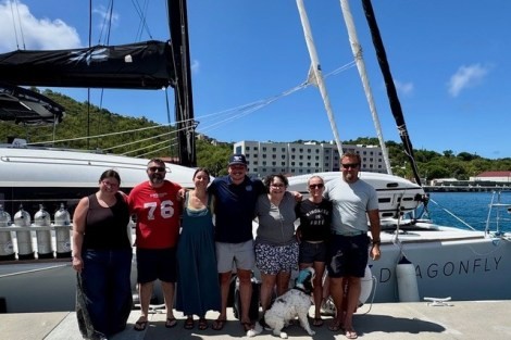 Review img # 3 of the yacht DRAGONFLY