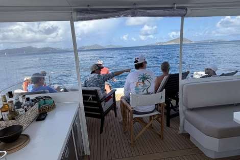 Review img # 3 of the yacht EARNOUT