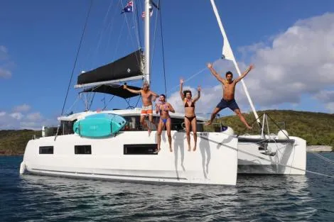 Review img # 1 of the yacht EASIR II