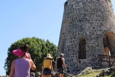 Review img # 2 of the yacht EASIR II