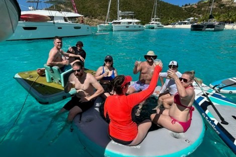 Review img # 17 of the yacht HEAVENLY