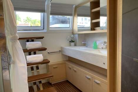 Review img # 14 of the yacht HULYA