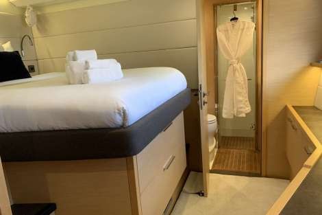 Review img # 10 of the yacht HULYA