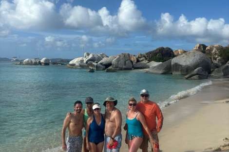 Review img # 2 of the yacht IARA