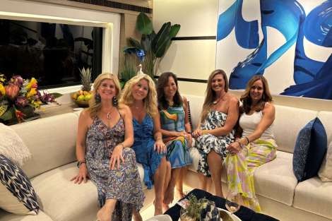 Review img # 11 of the yacht INDIGO