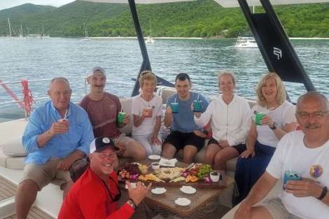 Review img # 5 of the yacht INDULGENCE