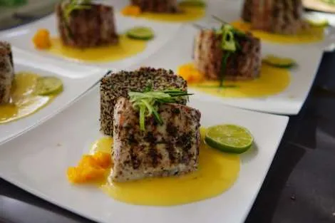 Review img # 5 of the yacht ISLAND HOPPIN’