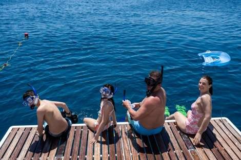 Review img # 8 of the yacht ISLAND KISSES