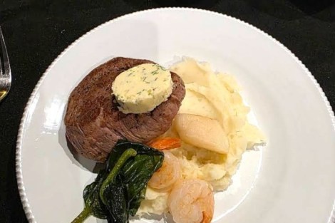 Review img # 5 of the yacht ISLAND KISSES