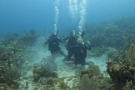 Review img # 22 of the yacht KARMA