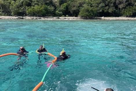 Review img # 24 of the yacht KARMA