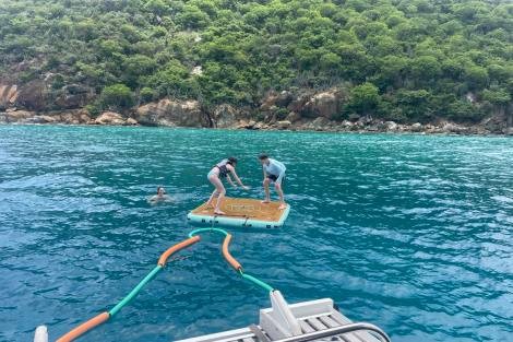 Review img # 10 of the yacht KARMA