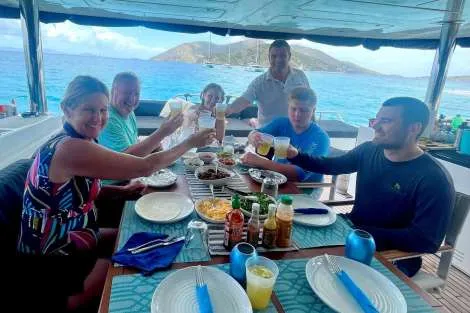 Review img # 4 of the yacht LADY FIONA