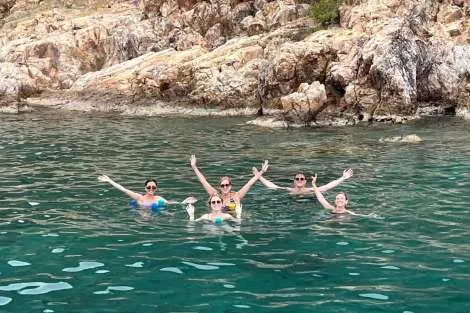 Review img # 44 of the yacht LADY FIONA