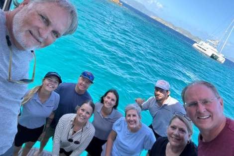 Review img # 1 of the yacht LIQUID SKY