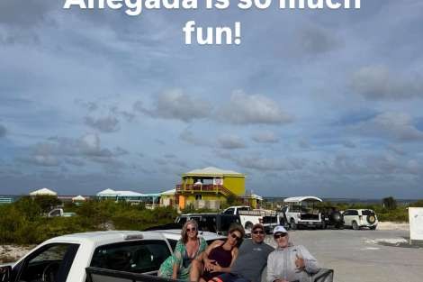 Review img # 5 of the yacht MAH NA MAH NA