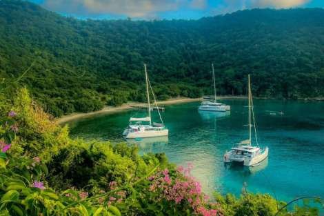 Review img # 16 of the yacht MISS SUMMER