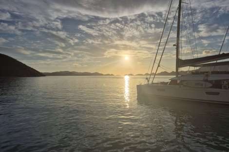 Review img # 2 of the yacht MISS SUMMER