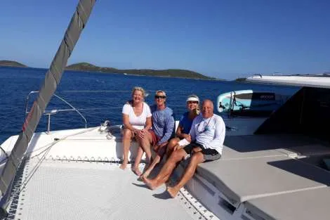 Review img # 1 of the yacht MOON BLOSSOM