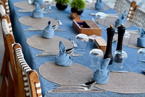 Review img # 19 of the yacht Moon Shadow