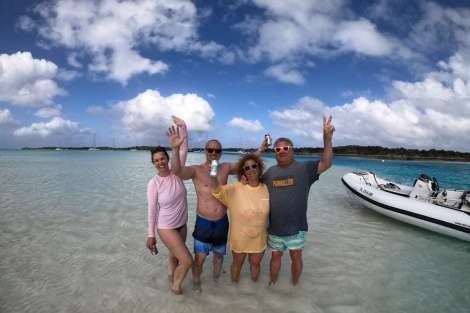 Review img # 86 of the yacht MUCHO GUSTO