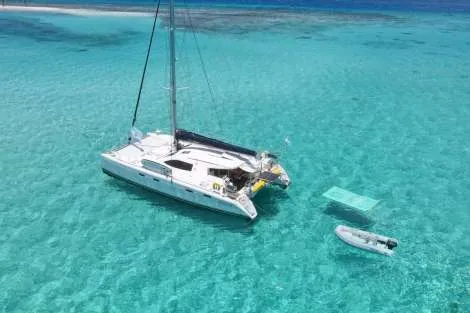 Review img # 2 of the yacht NEMO