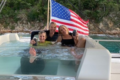 Review img # 10 of the yacht OHANA