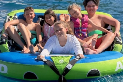 Review img # 1 of the yacht PERMABEAR