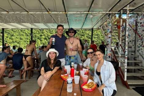 Review img # 69 of the yacht RAPSCALLION