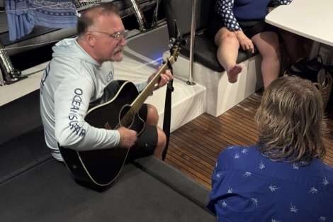 Review img # 17 of the yacht RAPSCALLION