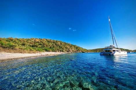 Review img # 9 of the yacht RESPITE AT SEA