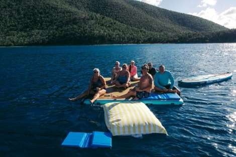 Review img # 2 of the yacht RUMAWAY