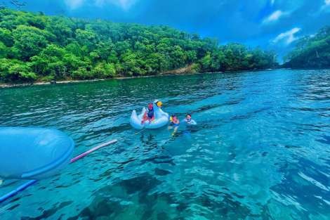 Review img # 4 of the yacht SEA DANCER