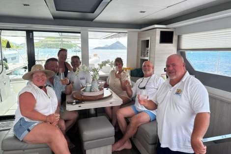 Review img # 11 of the yacht SOGGY DOGGY