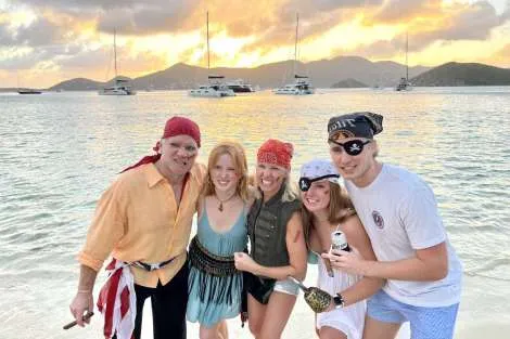 Review img # 22 of the yacht SOUTHERN COMFORT