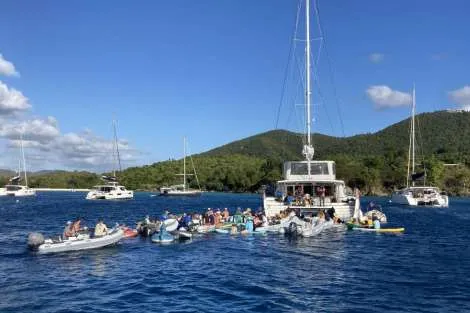 Review img # 23 of the yacht SOUTHERN COMFORT