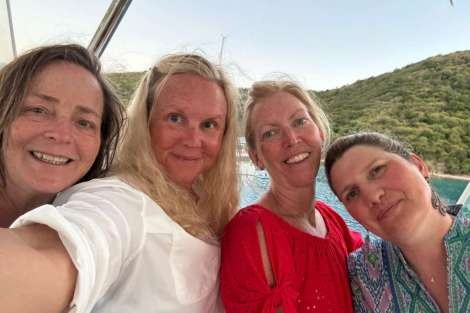 Review img # 10 of the yacht TOUCH THE SKY