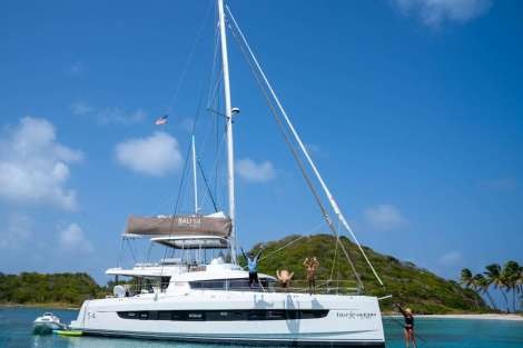 Review img # 1 of the yacht TWO OCEANS – Winter