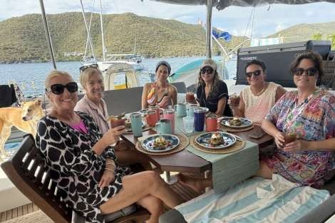 Review img # 4 of the yacht WHISKEY BUSINESS